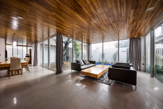 Với cách thiết kế nhà như vậy, các thành viên trong gia đình có thể dễ dàng kết nối với nhau cũng như hòa cùng thiên nhiên.