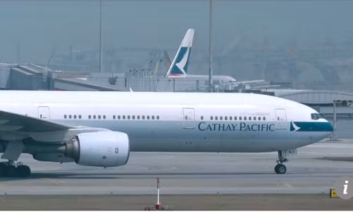 Cathay Pacific ban nham ve Viet Nam di My hang thuong gia voi gia re