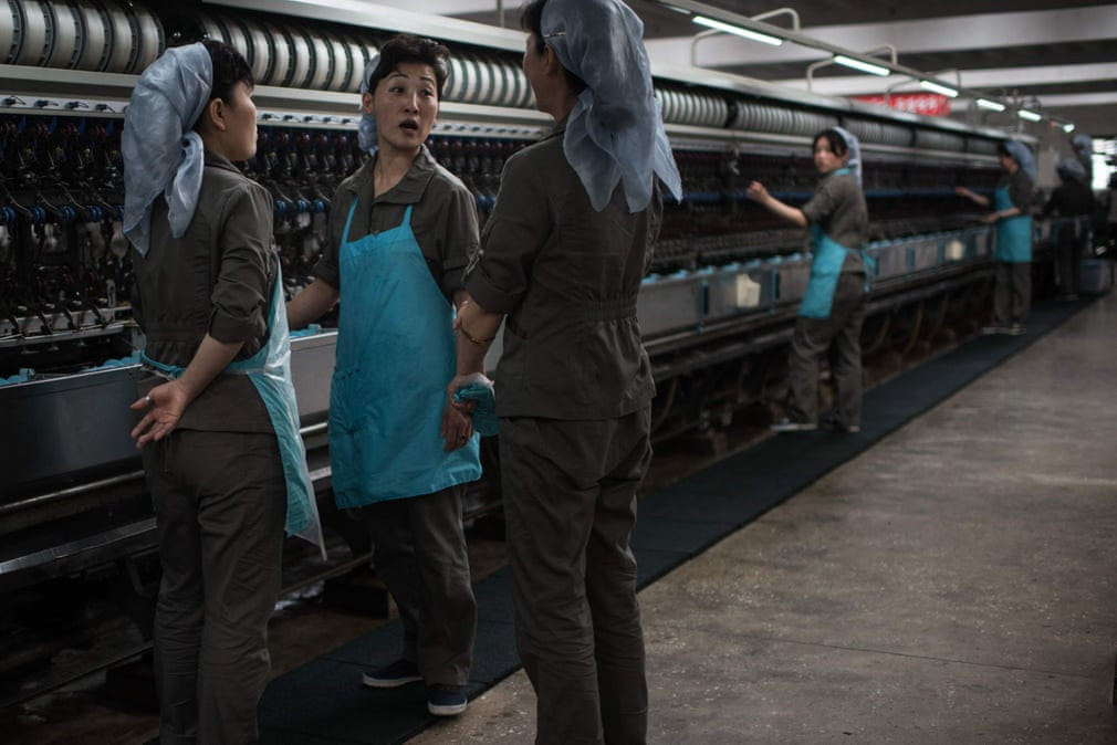 Và cũng có phút giây thư giãn, trò chuyện cùng nhau.