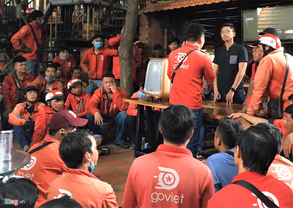 Như vậy, để đạt mốc điểm thưởng tối đa, tài xế phải chạy sao cho đủ 80 điểm (so với trước là 40 điểm). Cách tính này được các tài xế đánh giá là khó có thể đạt được tiền thưởng từ Go-Viet. Ảnh: Zing.