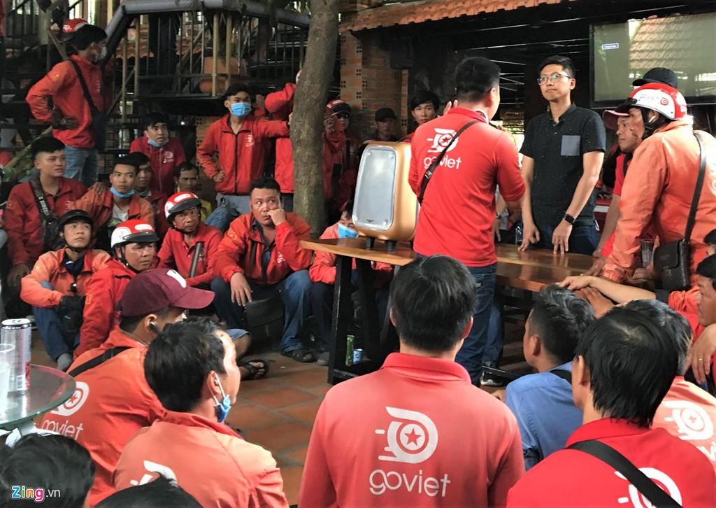 Như vậy, để đạt mốc điểm thưởng tối đa, tài xế phải chạy sao cho đủ 80 điểm (so với trước là 40 điểm). Cách tính này được các tài xế đánh giá là khó có thể đạt được tiền thưởng từ Go-Viet. Ảnh: Zing.