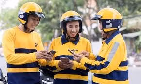 Cụ thể, mỗi tài xế làm việc cho Be ở TP HCM có 5 mức nhận thưởng lần lượt là: 40.000 đồng, 120.000 đồng, 200.000 đồng, 280.000 đồng, 360.000 tương ứng với số lượng cuốc xe hoàn thành là 8; 16; 24; 32; 38. Ảnh: Facebook.