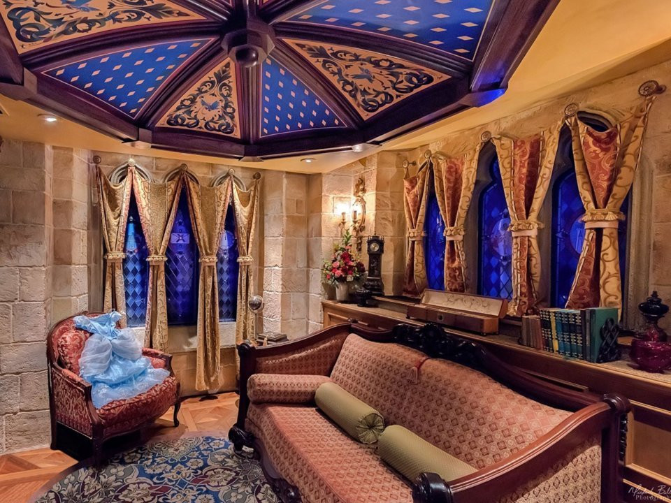 Dai gia chi 4 ty de co dam cuoi ban dem mong mo, van nguoi them khat