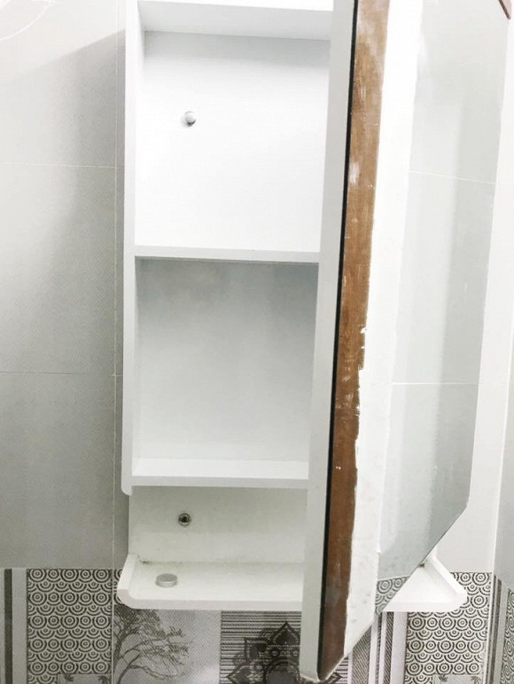 Ngôi nhà của MC Đại Nghĩa bao gồm một tầng trệt, một lửng, một lầu, một sân thượng và phòng thờ.