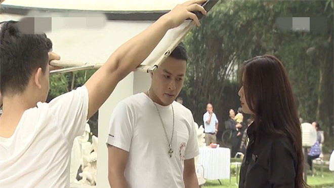 Mặc dù đến ngày 24/4 tới đây mới lên sóng nhưng bộ phim Mê cung của đạo diễn Khải Anh đã gây sốt bởi sự trở lại của cặp đôi Hồng Đăng - Hoàng Thùy Linh. Ảnh: VTV.