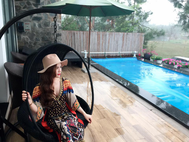 Cô thường nghỉ trong những khách sạn sang trọng. Ảnh: Helino.
