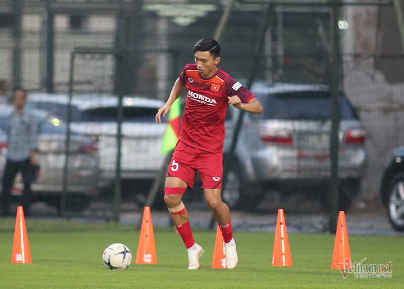 Hậu vệ người Thái Bình sẽ sang Hà Lan theo dạng cho mượn 1 năm. Nếu chứng tỏ được giá trị, Đoàn Văn Hậu có thể được Heerenveen mua đứt với giá có thể lên tới 1,7 triệu USD. Ảnh: Vietnamnet.