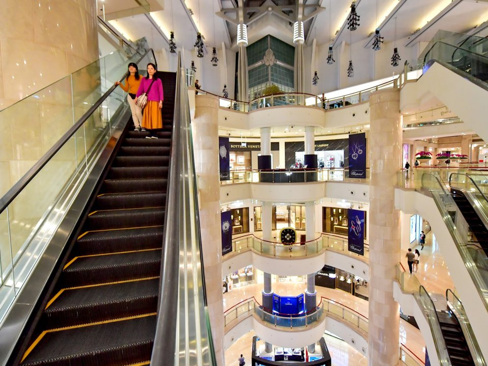 Xinyi có tới 14 trung tâm mua sắm trong một khu vực chỉ có 1,53 triệu m2.