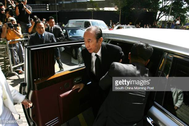 Tỷ phú sòng bạc Macau Stanley Ho Hung-sun nổi tiếng với chiếc Rolls Royce biển số 1. Theo giới chuyên môn, giá trị của chiếc biển xe này còn không thể đo bằng tiền. Ảnh: Getty Imgae.