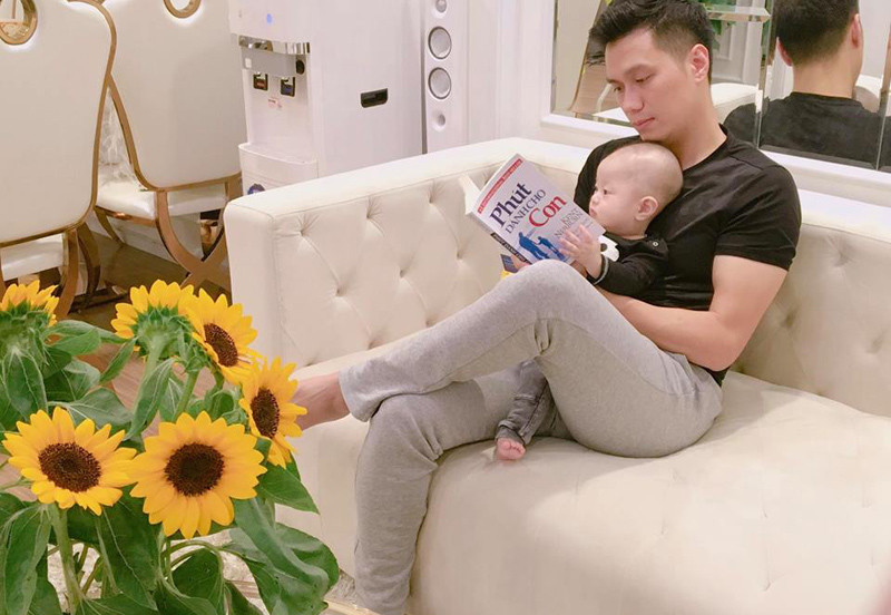 Sau hàng loạt bộ phim để lại dấu ấn, nam diễn viên Việt Anh trở thành gương mặt có sức hút trong làng phim Việt, đắt show và có cát-xê khủng. Ảnh: Lao động.