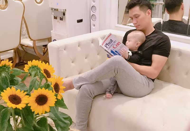 Sau hàng loạt bộ phim để lại dấu ấn, nam diễn viên Việt Anh trở thành gương mặt có sức hút trong làng phim Việt, đắt show và có cát-xê khủng. Ảnh: Lao động.