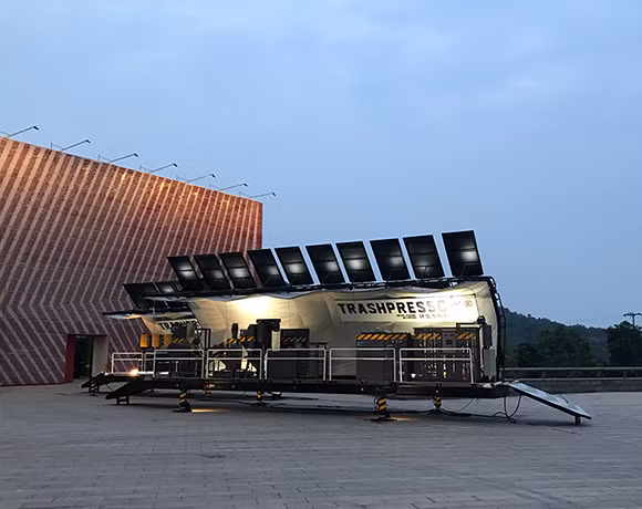 Miniwiz thu gom rác thải công nghiệp và rác thải tiêu dùng - mọi thứ từ tàn thuốc lá đến rác thải điện tử hay chai nhựa, biến chúng thành các thiết bị điện tử, vật liệu xây dựng, bao bì và hơn thế nữa.