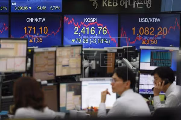 Một số thương hiệu của Triều Tiên khác phải kể đến như loa di động hát karaoke, tivi màn hình phẳng và đầu đĩa DVD của Công ty Thương mại Điện tử Hana. Ảnh: Agencia EFE.