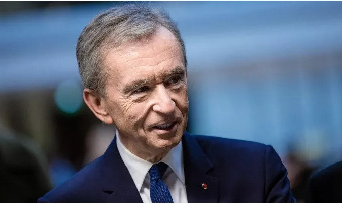 Nang hang tai san 100 ty do, trum thoi trang Phap vao 