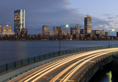 Vị trí thứ 3 thuộc về New York (Mỹ) với mức lương trung bình 4.612 USD/tháng. Một số công việc trả lương khoảng 100.000 USD tại đây như phân tích kinh doanh, trợ lý giám đốc và kỹ sư phần mềm. Ảnh: News.