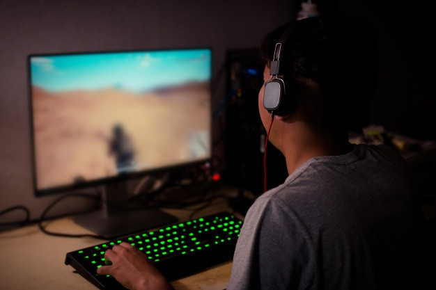 Năm 2018, một bài báo trên Bloomberg cho hay mức thu nhập trung bình của 50 game thủ tham gia Giải vô địch Liên minh huyền thoại Bắc Mỹ là 320.000 USD. Ngày nay, 20 game thủ hàng đầu thế giới cũng được ngưỡng mộ như những vận động viên và có mức thu nhập hàng triệu USD. Nguồn ảnh: Getty Image.