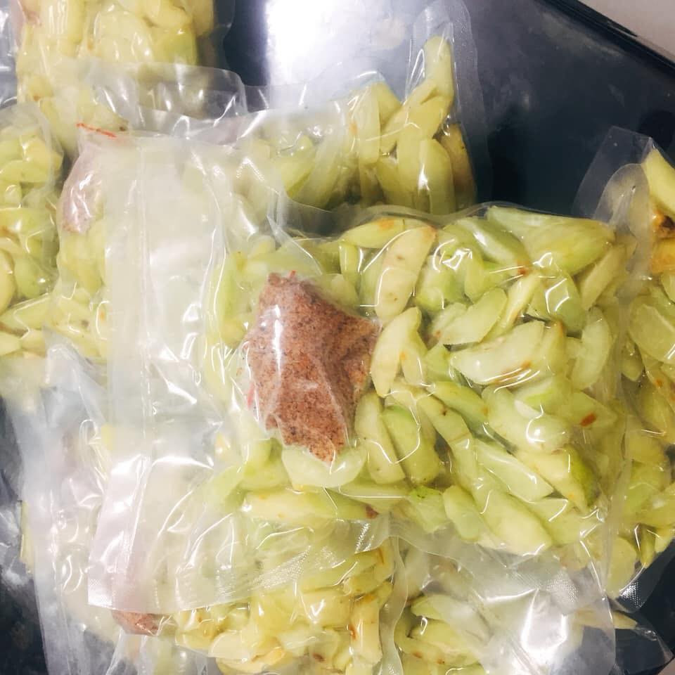 Chị Hà Anh (Đông Ngạc, Nam Từ Liêm) cho biết, món tào mèo muối chua hiện đang được bán khá nhiều trên Facebook nên dễ mua. Ảnh: FB Đà Lạt Mini Shop.