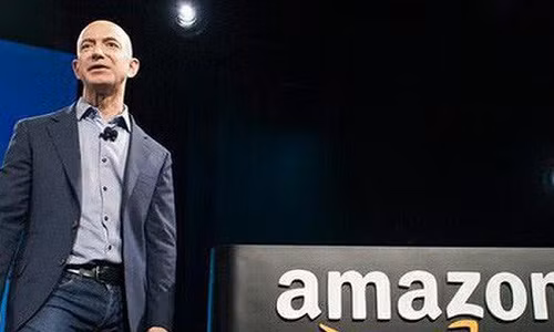 Bí quyết “về đích” của tỷ phú Jeff Bezos giàu có nhất thế giới: Thành công thuộc về người biết lắng nghe. Nguồn ảnh: BI.