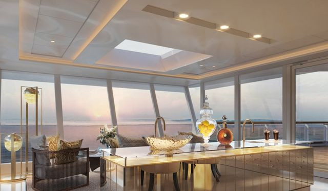 Ngoài ra, du thuyền còn có một quản gia cá nhân, người có thể pha chế đồ uống và sắp xếp vận chuyển đồ đạc trên bờ bằng ô tô riêng.