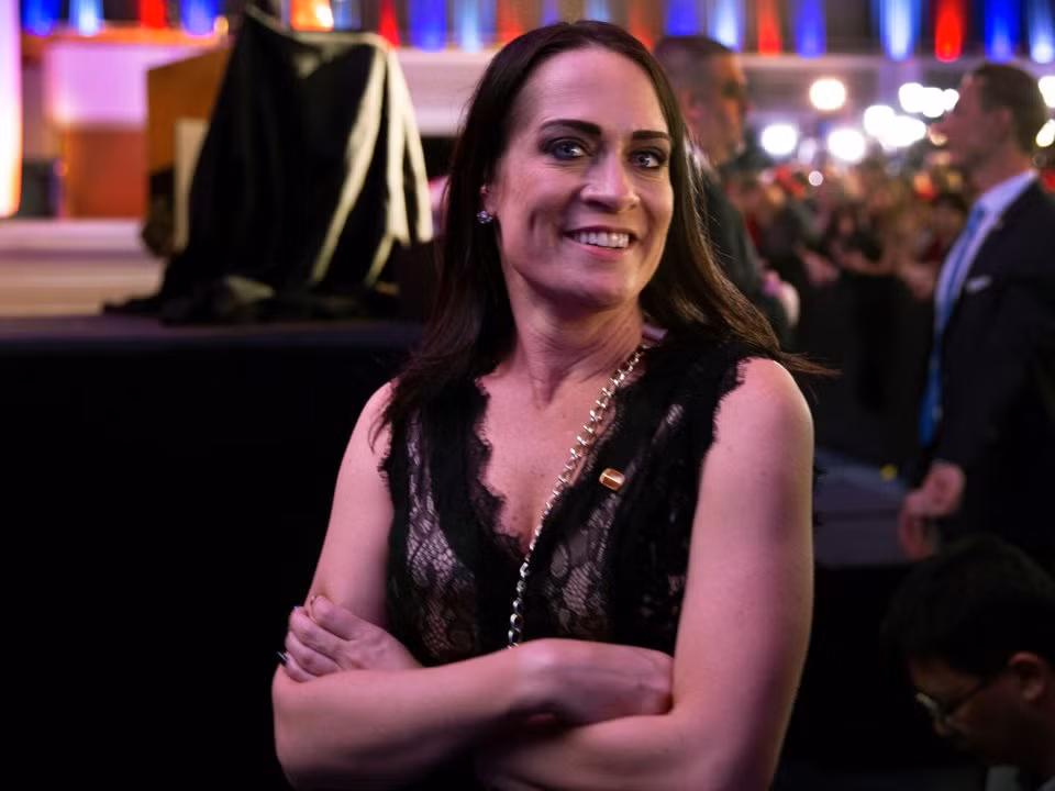 Stephanie Grisham trở thành thư ký báo chí sau khi Sarah Huckabee Sanders từ chức năm 2019. Bà vẫn tiếp tục là người phát ngôn của Đệ nhất phu nhân. Bà hưởng lương 183.000 USD/năm.