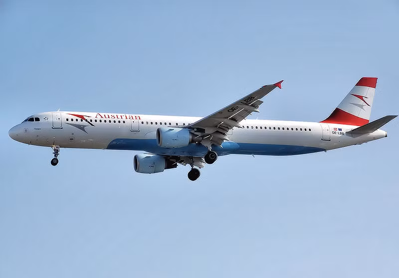 Austrian Airlines - hãng hàng không của Áo khai thác các đường bay tới 130 điểm trên thế giới. Hãng có tổng cộng 42 chiếc máy bay, với 117 điểm đến.