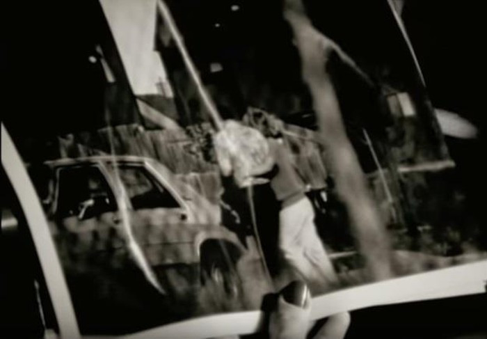 Vốn nghi ngờ chồng từ lâu, Helle thuê Keith Mayo, một thám tử tư để điều tra và phát hiện chuyện chồng ngoại tình với một người phụ nữ khác ở New Jersey. Ngày 18/11/1986, một người bạn đã đưa Helle trở về nhà sau chuyến bay dài, đây cũng là lần cuối cùng mọi người nhìn thấy cô.