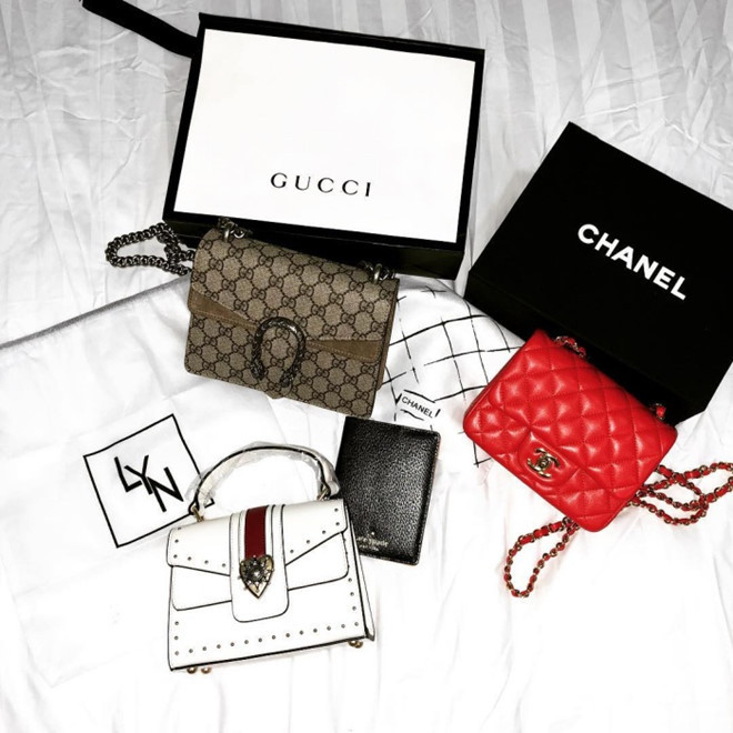 Những chiếc túi xách trong ảnh được Hoàng Yến đăng tải có giá trị lên đến gần 200 triệu đồng. Ảnh: Vietnamnet.