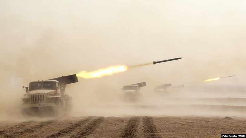 Vì vậy, sau khi quân Nga phát động phản công, Ukraine cũng phát động phản công, và hai bên đã mở ra một cuộc đối đầu lớn trên toàn tuyến. Ảnh: TASS.