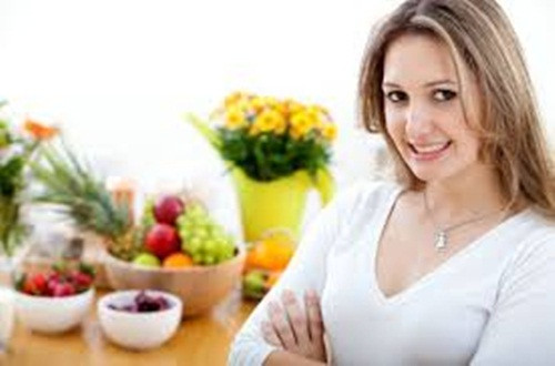 Ăn đúng giờ, đủ bữa. Ở đất nước mặt trời mọc, bữa sáng được coi là quan trọng nhất và đầy đủ nhất trong ngày. Bữa ăn sáng của họ đầy đủ các món như cơm, súp, rong biển, trứng tráng, cá và trà xanh.