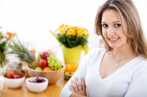 Ăn đúng giờ, đủ bữa. Ở đất nước mặt trời mọc, bữa sáng được coi là quan trọng nhất và đầy đủ nhất trong ngày. Bữa ăn sáng của họ đầy đủ các món như cơm, súp, rong biển, trứng tráng, cá và trà xanh.