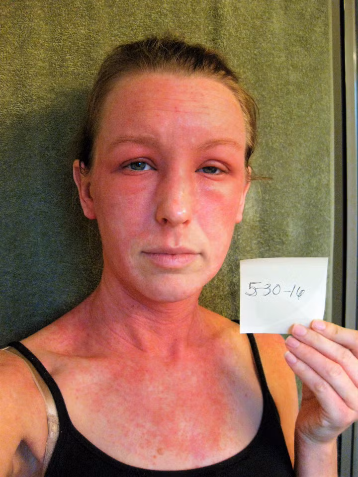 Cô bắt buộc phải chịu đựng một trong 2 và không có sự lựa chọn nào khác.