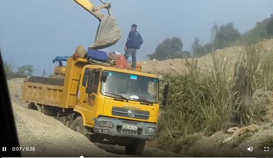 Hòa Bình: Làm rõ việc mỏ đá núi Tran khai thác khi chưa đủ điều kiện - Hình 5 Hoa Binh: Lam ro viec mo da nui Tran khai thac khi chua du dieu kien-Hinh-5