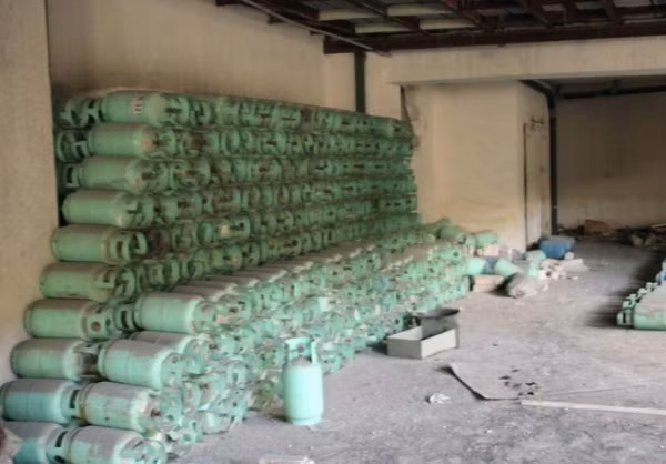 Trong ảnh là kho đạn của pháo địa ngục mà Quân đội Syria tịch thu được trong chiến dịch bao vây thành trì Aleppo của phiến quân.