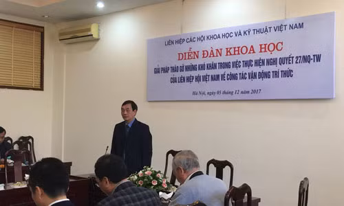 Ông Phan Tùng Mậu – Phó Chủ tịch LHH Việt Nam phát biểu khai mạc.