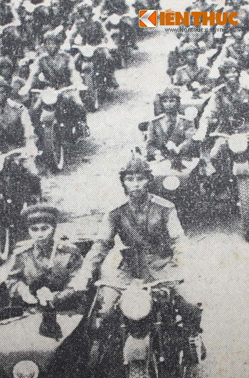 Đoàn mô-tô của lực lượng công an nhân dân trong lễ duyệt binh.