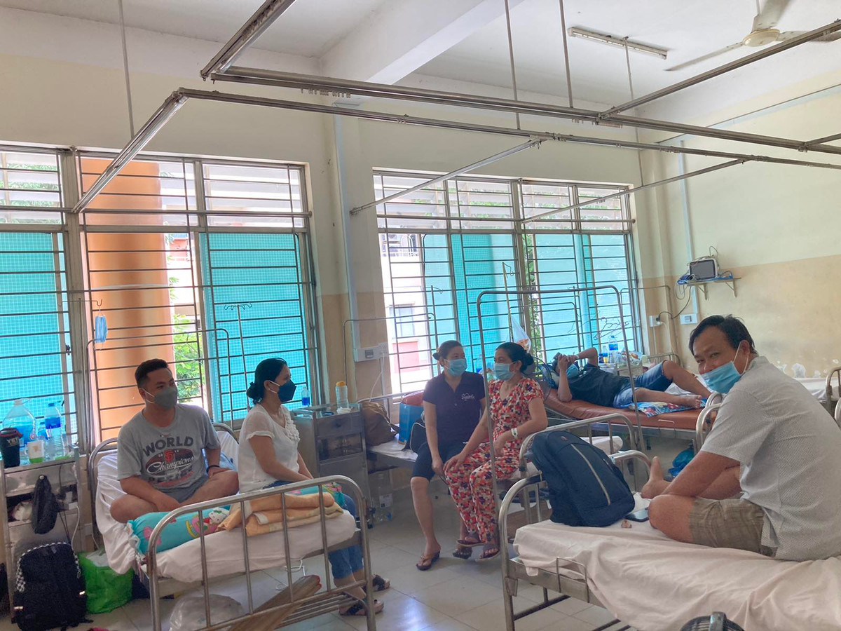 Người lớn có bệnh nền dễ chuyển nặng khi mắc sốt xuất huyết Nguoi lon co benh nen de chuyen nang khi mac sot xuat huyet