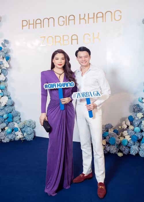 Hiện tại, Anh Dũng hẹn hò Trương Ngọc Ánh. Nam diễn viên kém bạn gái đến 14 tuổi. Cả hai công khai hẹn hò năm 2021 sau vài năm vướng nghi vấn tình cảm.