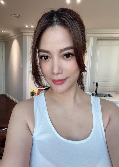 Từ khi hẹn hò Anh Dũng, Trương Ngọc Ánh dường như “lão hóa ngược”.