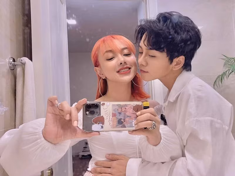 Trong 2 năm bên nhau, Lan Trinh và Kenji còn đối mặt với sự phản đối từ gia đình của Lan Trinh.