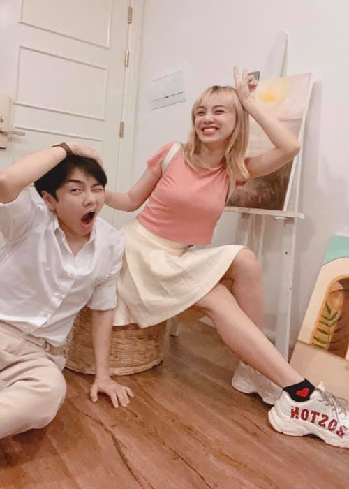 Sau quãng thời gian chứng minh tấm chân tình dành cho Lan Trinh, Kenji cũng nhận được đồng ý của gia đình bạn gái.