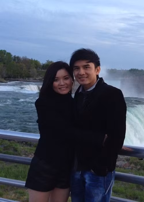 Đan Trường từng cho biết, anh cảm thấy việc vợ chồng xa cách không ảnh hưởng đến hạnh phúc gia đình. Ảnh: FBNV