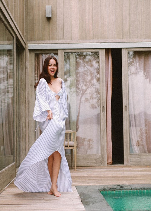 Trong một cuộc phỏng vấn với Công lý và xã hội, Phạm Quỳnh Anh cho biết, cô chưa bao giờ cho rằng khái niệm: “Phụ nữ đẹp không thuộc về ai” là đúng.