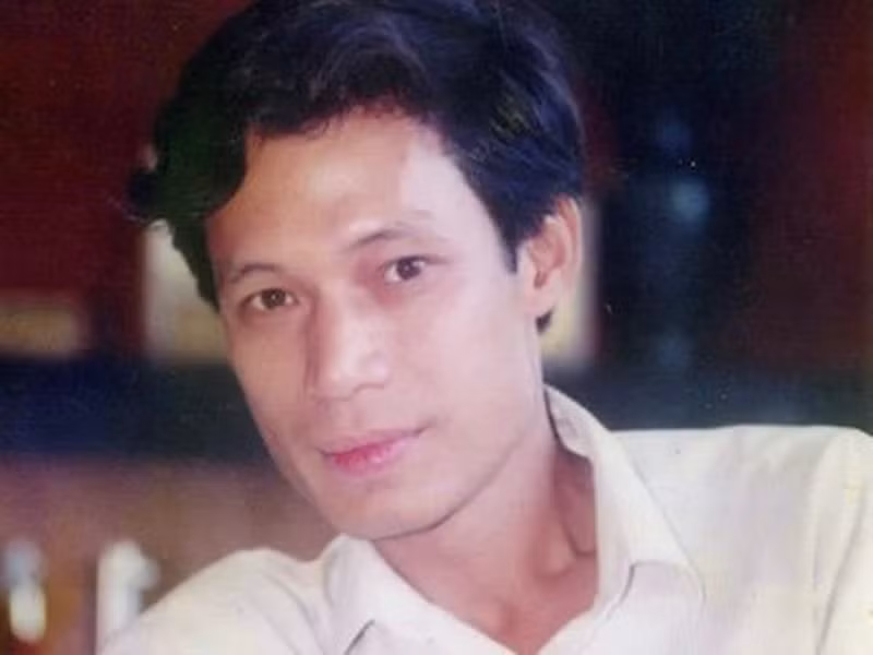 Các vở kịch nam nghệ sĩ từng tham gia gồm "Xin lĩnh án tử hình", "Vùng lạnh", Chùm hài "Oái oăm Đời!", "Sám hối", "Vòng đời", "Vị thánh trong mơ", "Những người con Hà Nội"…Ảnh: Zing