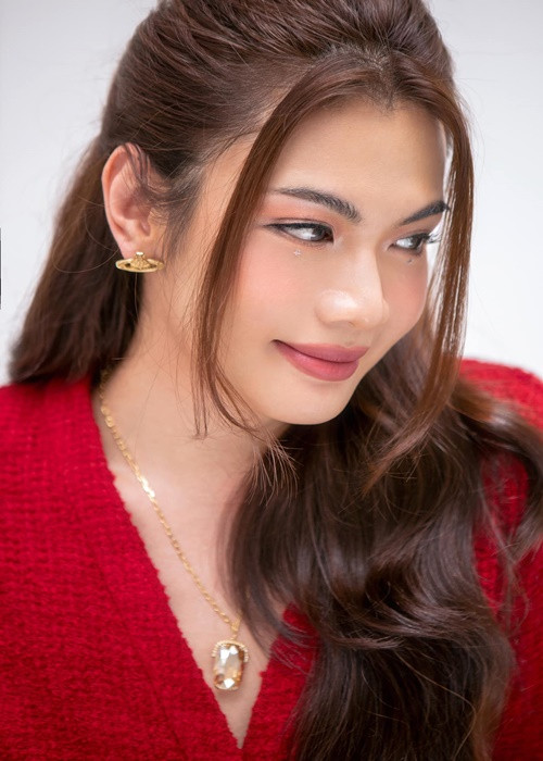 Ngày còn mặn nồng với người yêu, Đào Bá Lộc chia sẻ bạn trai là một nhân viên văn phòng bình thường, hơn Đào Bá Lộc 4 tuổi. Ảnh: FBNV