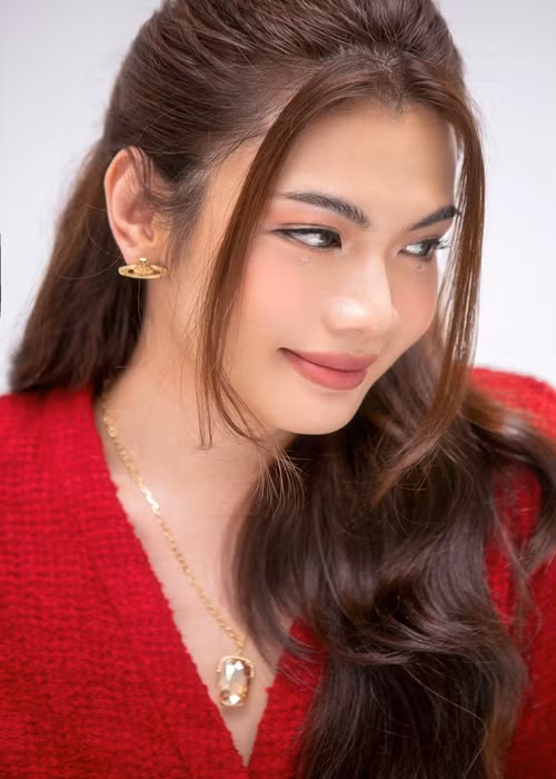 Ngày còn mặn nồng với người yêu, Đào Bá Lộc chia sẻ bạn trai là một nhân viên văn phòng bình thường, hơn Đào Bá Lộc 4 tuổi. Ảnh: FBNV