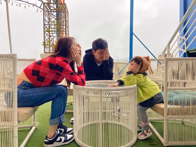 Nhiều fan mong đợi vợ chồng Nhã Phương sớm công khai ảnh rõ mặt con gái. Ảnh: FBNV