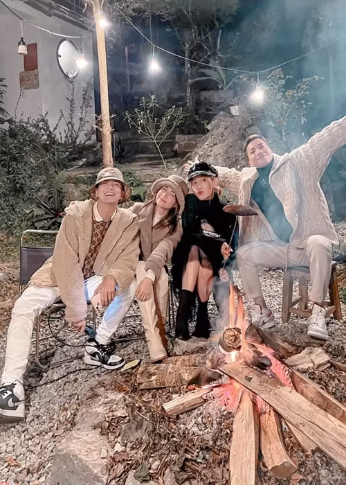 Theo Tri thức trẻ, Hòa Minzy chọn cách tắt máy, phía quản lý cho biết sẽ có câu trả lời sau. Ảnh: FBNV