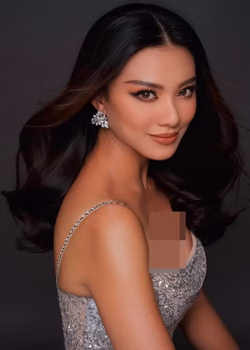 Kim Duyên thử nhiều phong cách khác nhau nhưng gợi cảm quyến rũ vẫn là hợp với cô nhất.