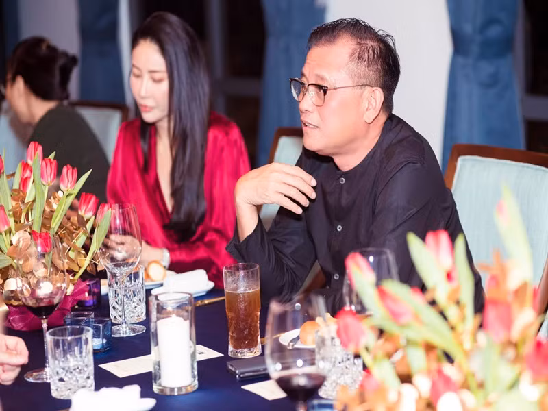 Doanh nhân Huỳnh Trung Nam và Hà Kiều Anh kết hôn năm 2007. Cặp đôi hiện tại có 3 con chung: 2 trai, 1 gái.