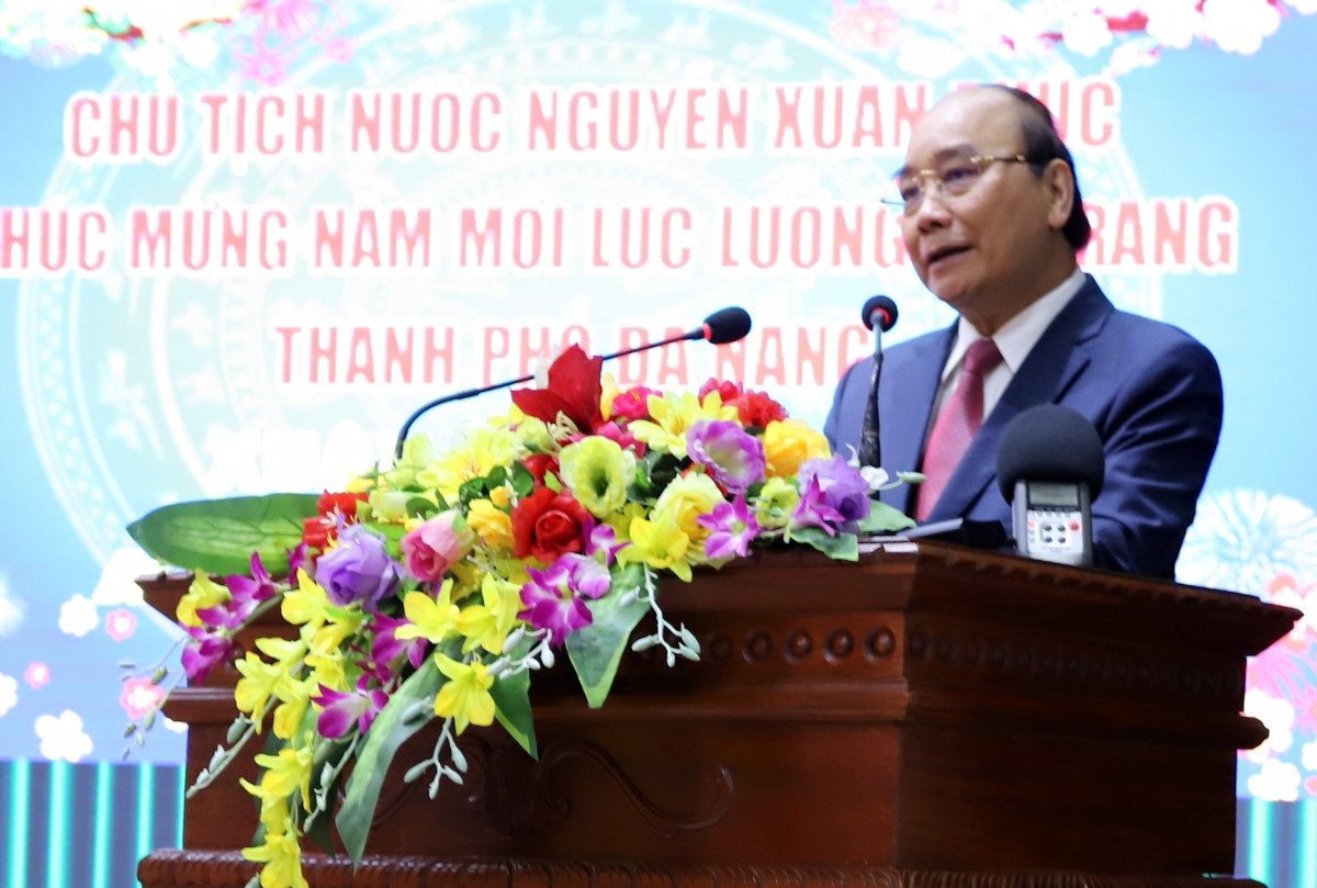 Chu tich nuoc Nguyen Xuan Phuc chuc Tet tai Da Nang-Hinh-3